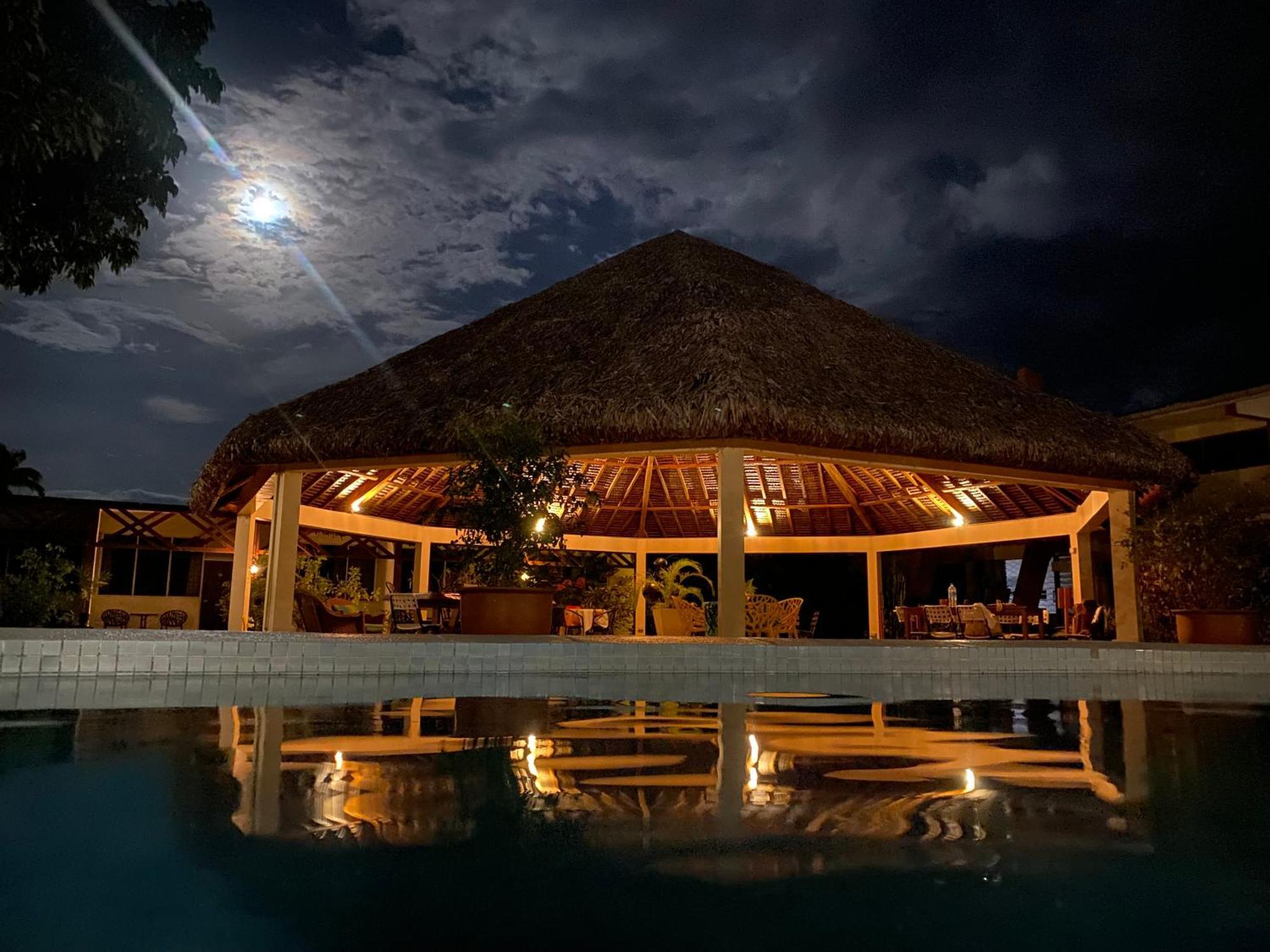Hotel Santo Vanuatu Luganville Kültér fotó